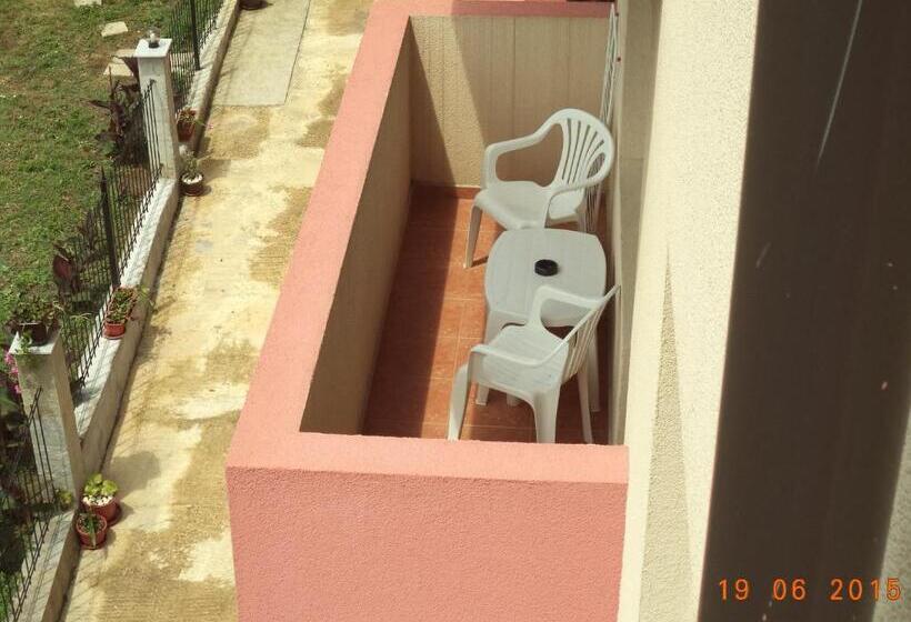 חדר סטנדרט עם מרפסת, Sveti Georgi Guest House