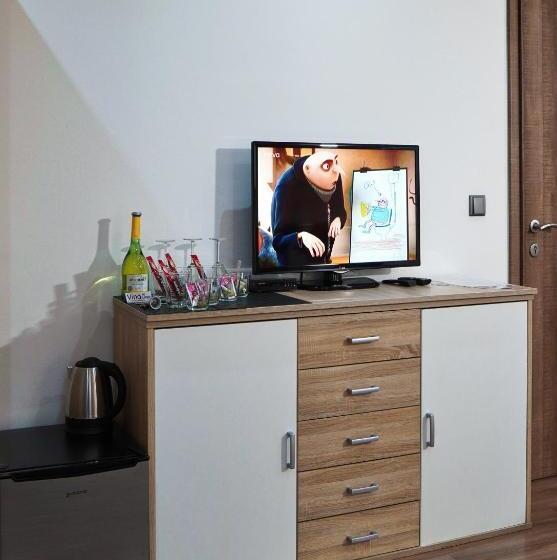 اتاق استاندارد چهار تخته, U šípků