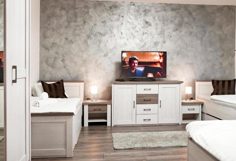 آپارتمان 1 خوابه, U šípků