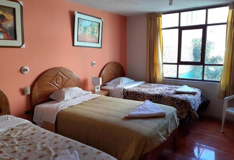 חדר סטנדרט לארבעה, Waikycha Hostal