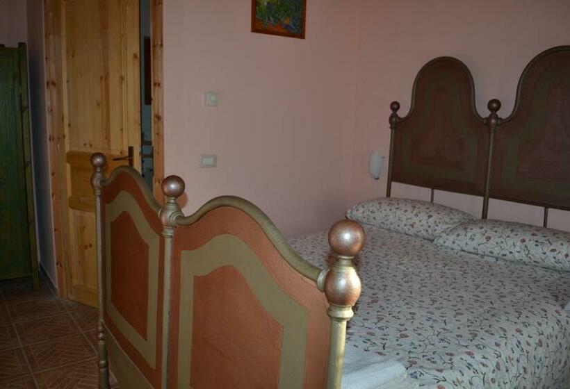 기본룸, Cascina Trapella