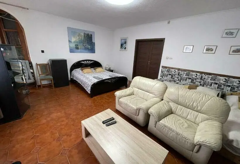浴室共有スタンダード４人用ルーム, Tulipán Vendégház