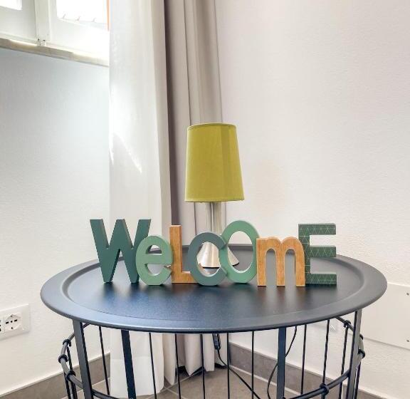 غرفة قياسية ثلاثية, Il Capanno