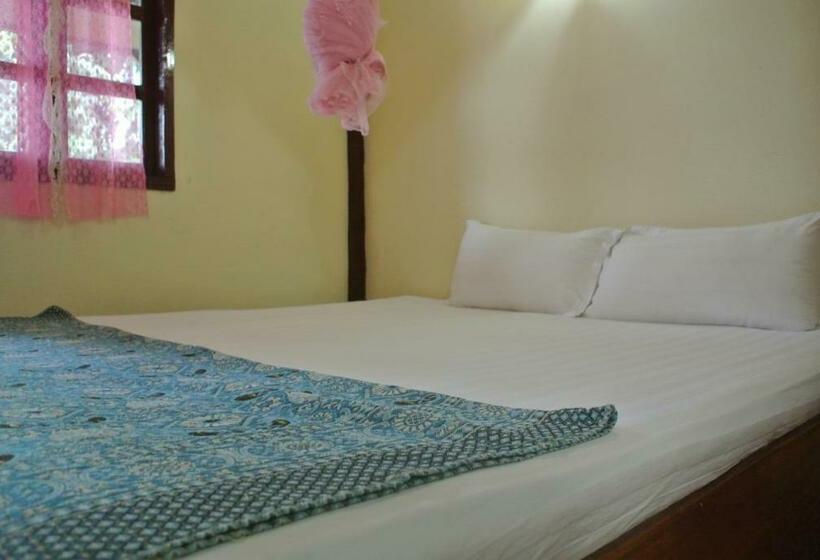 스탠다드 방갈로, Tavendang Guesthouse