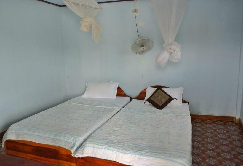 스탠다드 방갈로, Tavendang Guesthouse