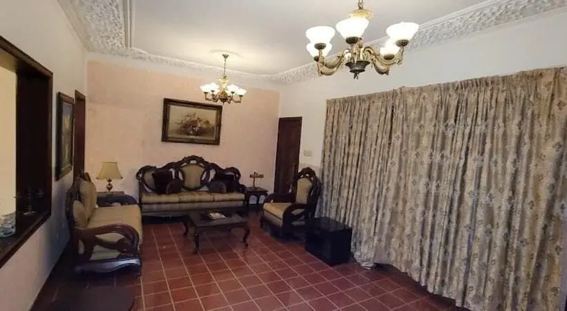 اتاق خانوادگی, Torres Apart Studio