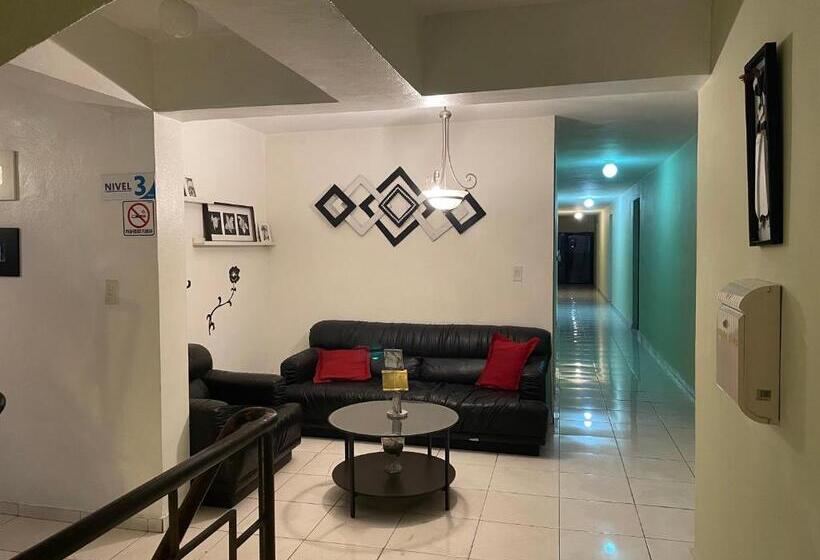 اتاق اکونومی, Torres Apart Studio