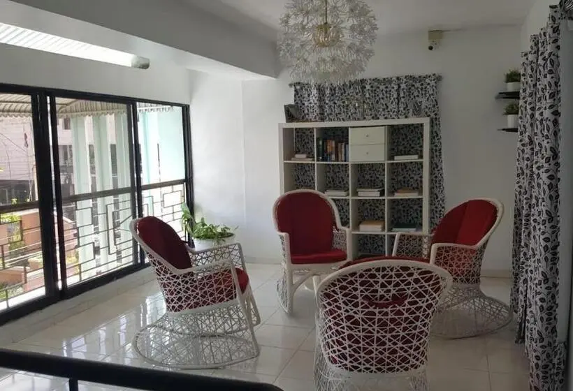 اتاق استاندارد, Torres Apart Studio