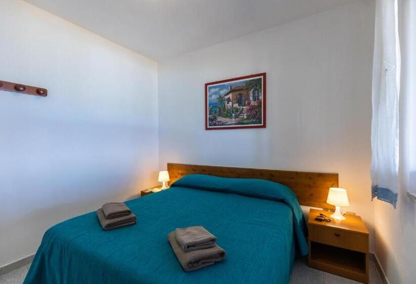 带1个卧室的带海景的公寓, La Meridiana