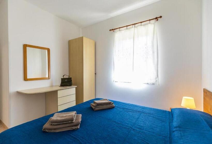 带1个卧室带花园景观的公寓, La Meridiana