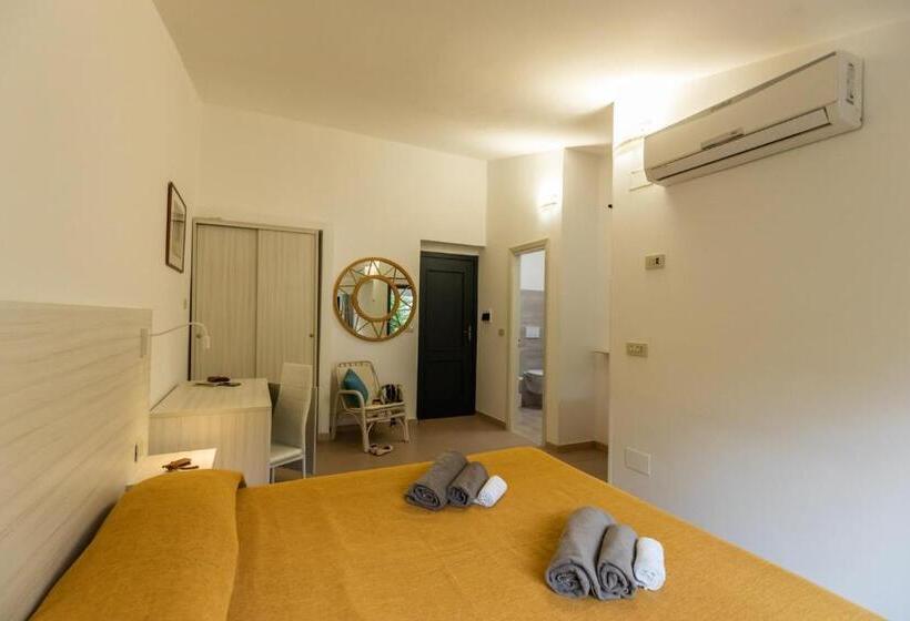 标准间, La Meridiana