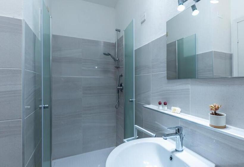 スタンダードルーム, La Meridiana