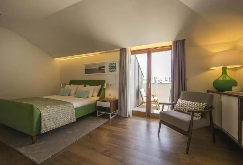 Superior Room with Terrace, Somewhere Estoril Guesthouse