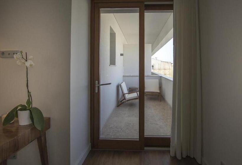 سوییت با چشمانداز استخر, Somewhere  Estoril Guesthouse