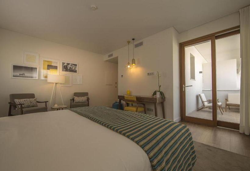 سوییت با چشمانداز استخر, Somewhere  Estoril Guesthouse