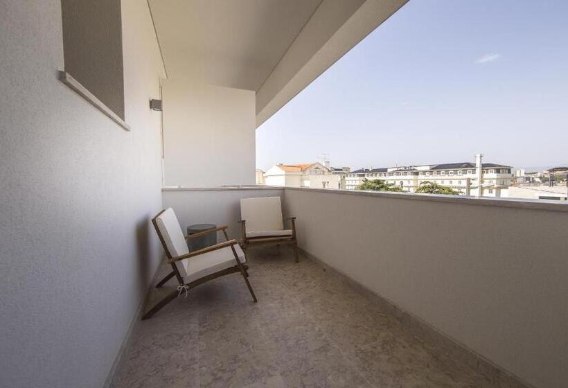סוויטה נוף לבריכה, Somewhere  Estoril Guesthouse