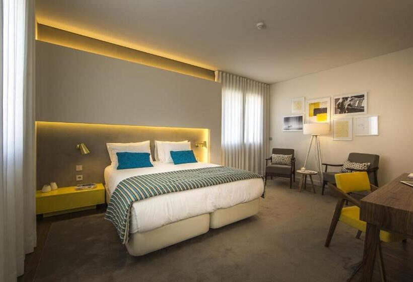 سوییت با چشمانداز استخر, Somewhere  Estoril Guesthouse