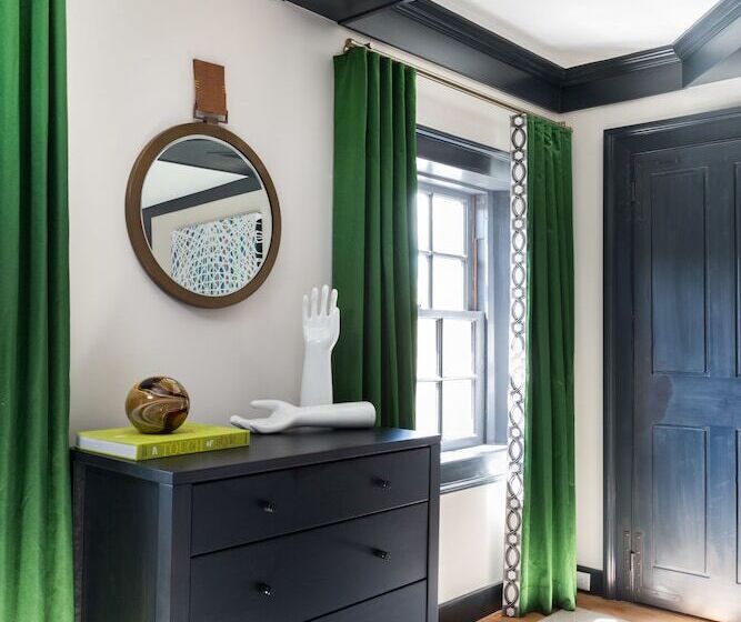 غرفة ديلوكس, The Merchant