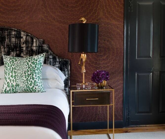 غرفة ديلوكس, The Merchant