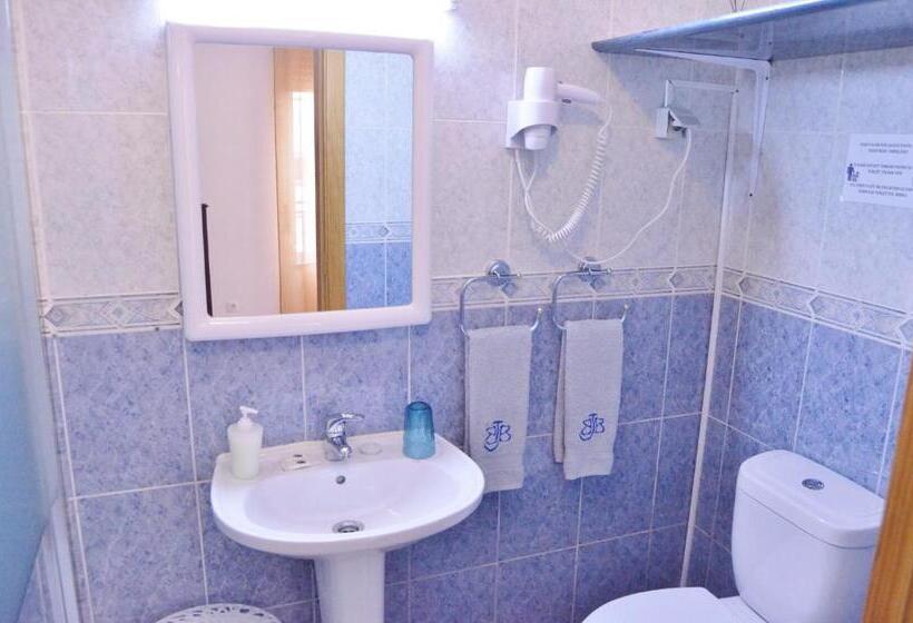 Апартаменты 2 Спальни, Bjb   Alojamentos