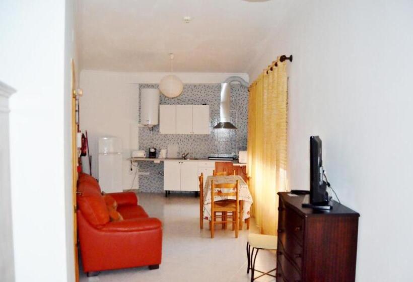 Апартаменты 2 Спальни, Bjb   Alojamentos