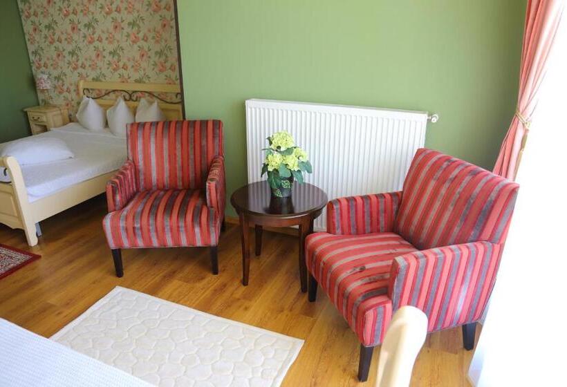 Triple Room Sea View, Boutique Vila White Duchess