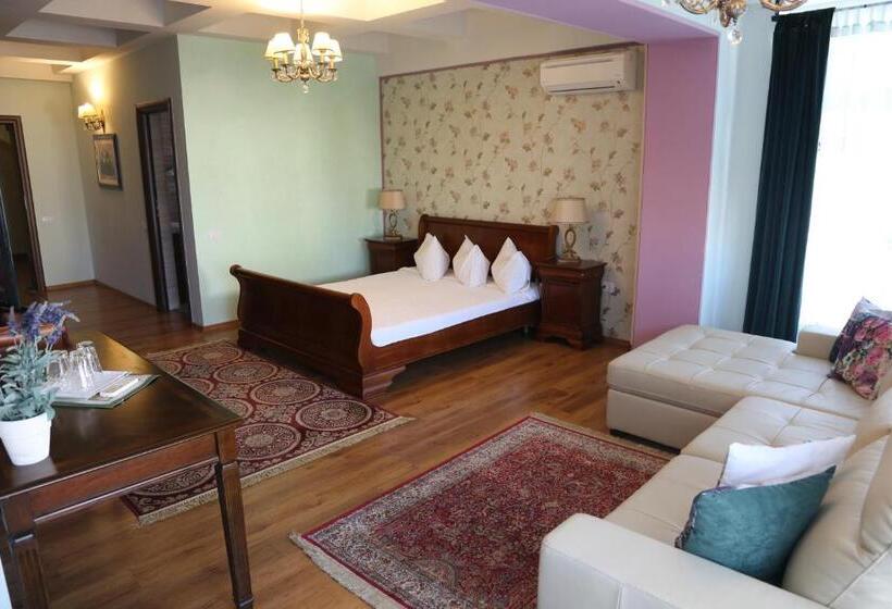 اتاق سه نفره سوپریور با چشم‌انداز دریا, Boutique Vila White Duchess