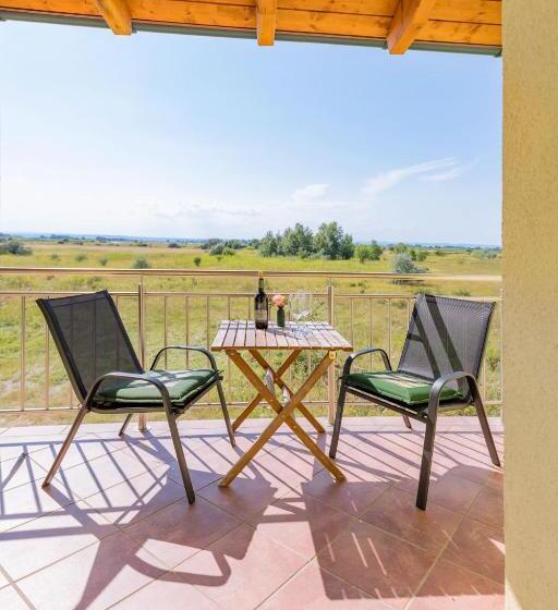 1 Sovrums Lägenhet, Gästehaus Lackenblick