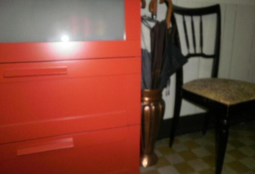 اتاق لوکس, Guest House Erika