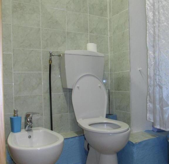 غرفة قياسية رباعية, Guest House Erika