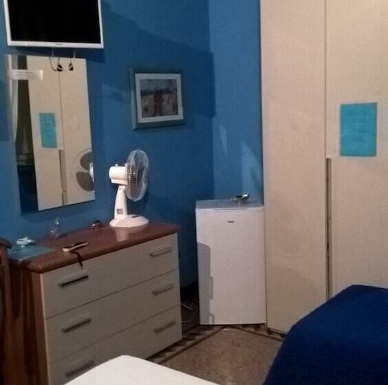 غرفة قياسية رباعية, Guest House Erika
