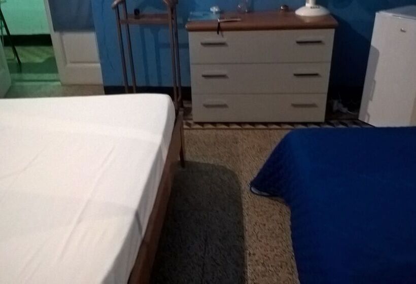 اتاق استاندارد چهار تخته, Guest House Erika