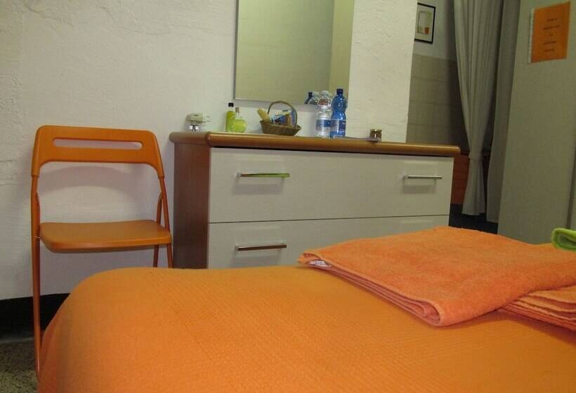 غرفة قياسية رباعية, Guest House Erika