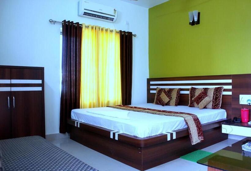Номер Deluxe с Балконом, Blooming Star Guest House