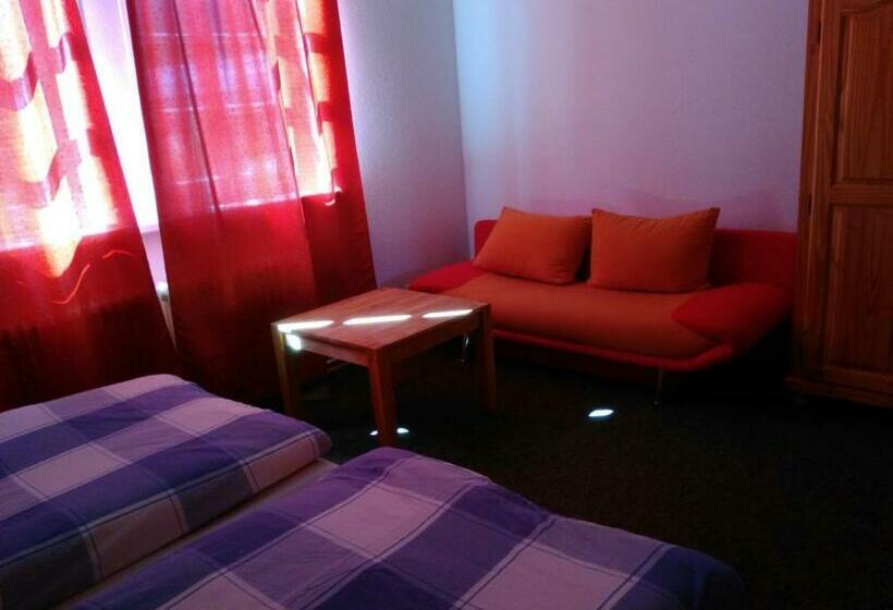 Номер Deluxe, Domäne Paterhof