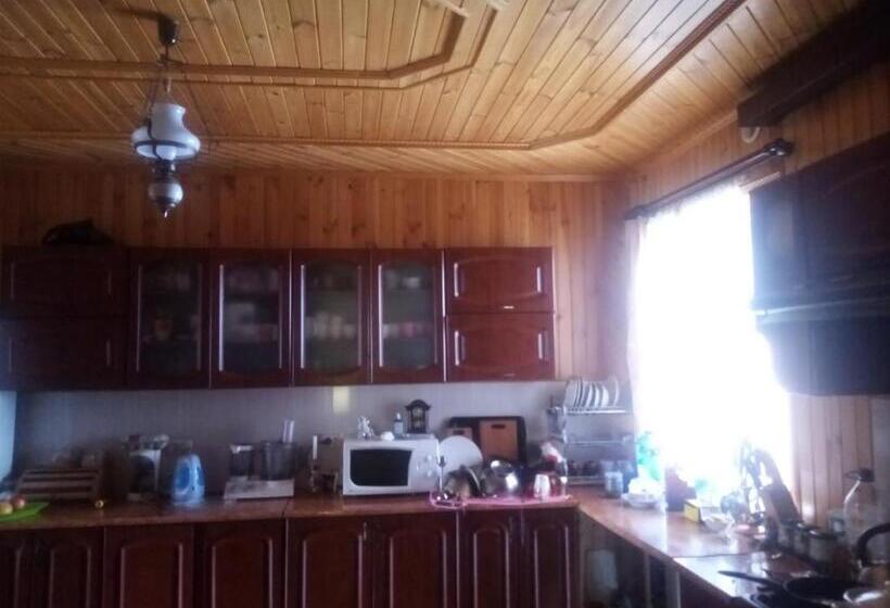 高级三人间, Gutsulochka Apartment