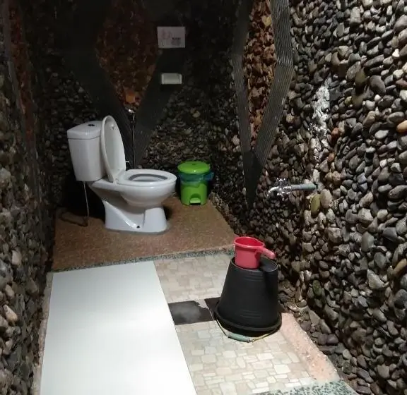 エコノミールーム, Junia Guesthouse Bukit Lawang