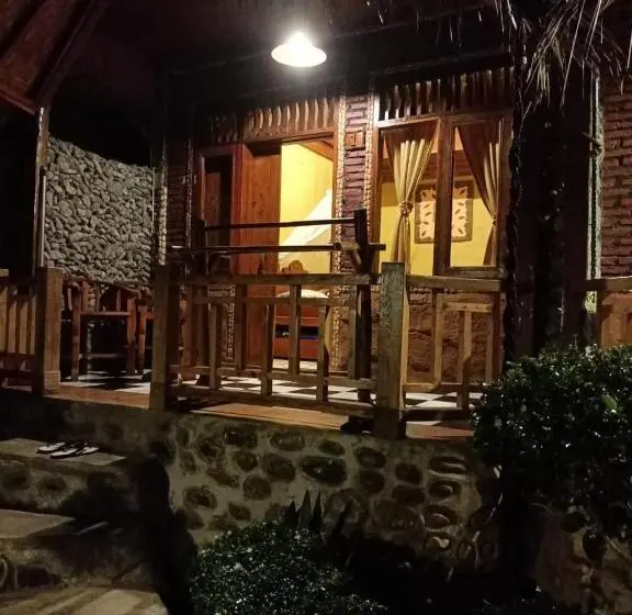エコノミールーム, Junia Guesthouse Bukit Lawang