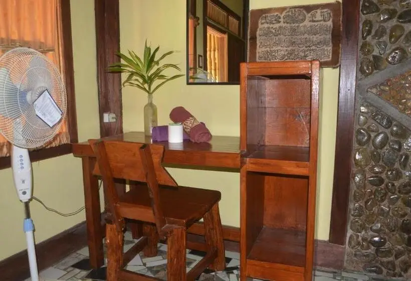 スタンダードルーム, Junia Guesthouse Bukit Lawang