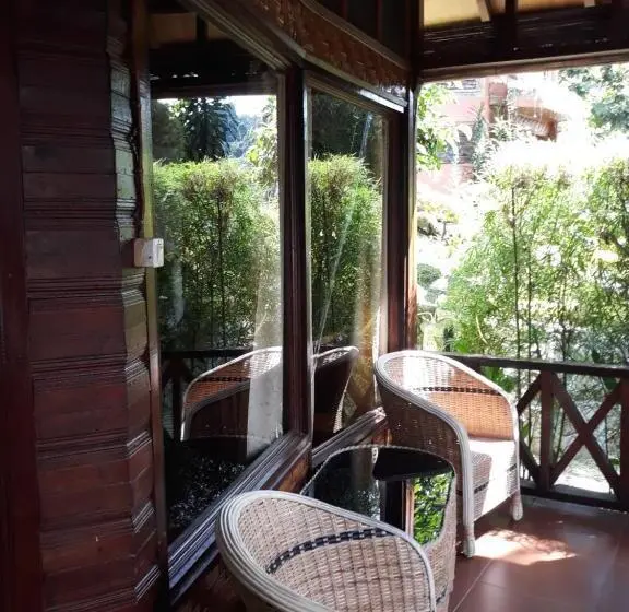 デラックスバンガロー, Junia Guesthouse Bukit Lawang