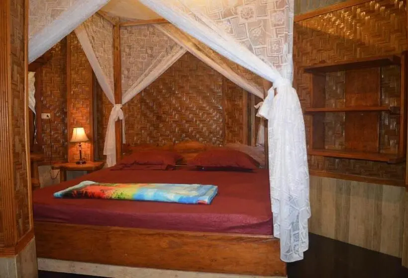 スーペリアーバンガロー, Junia Guesthouse Bukit Lawang