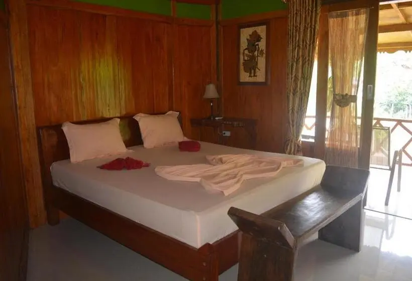 デラックススイート, Junia Guesthouse Bukit Lawang