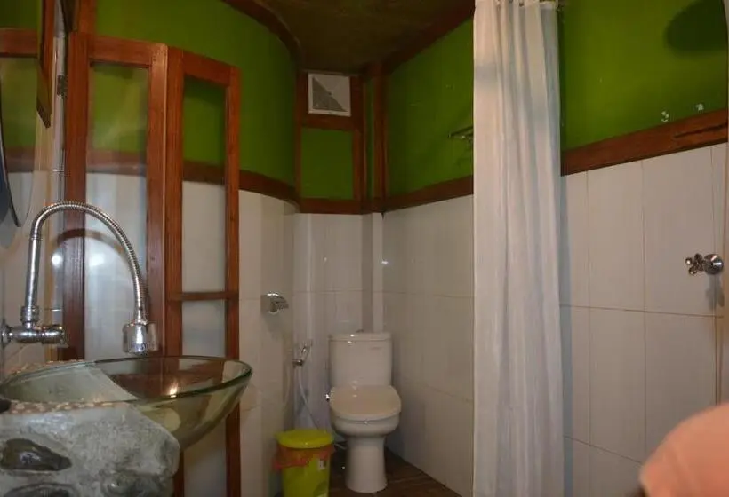 デラックススイート, Junia Guesthouse Bukit Lawang