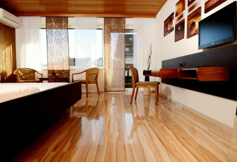 スタンダードルーム, Es Lämmche