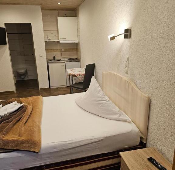 スタンダードシングルルーム, Tenne