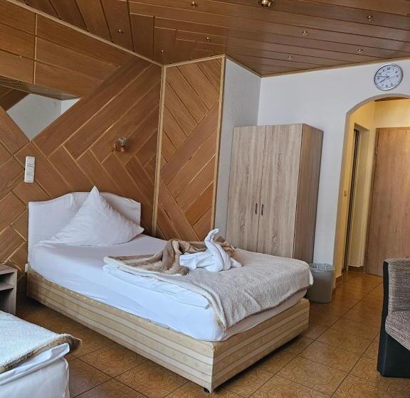 スタンダードルーム, Tenne