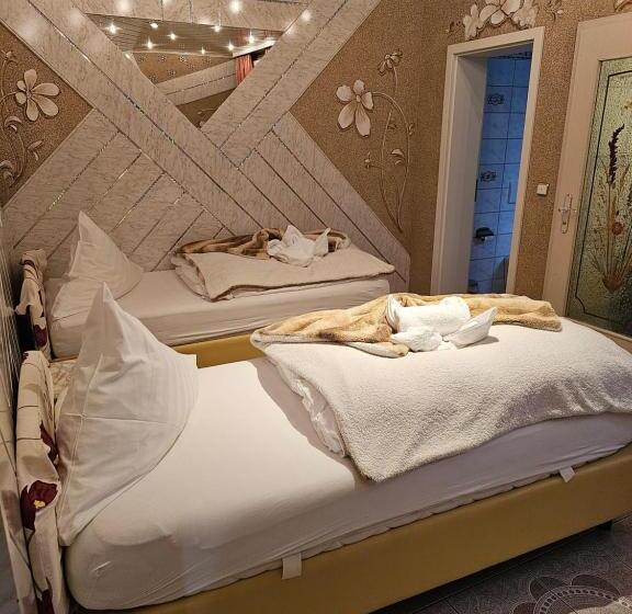 スタンダード4人部屋, Tenne