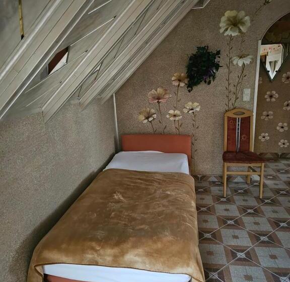 ファミリールーム, Tenne