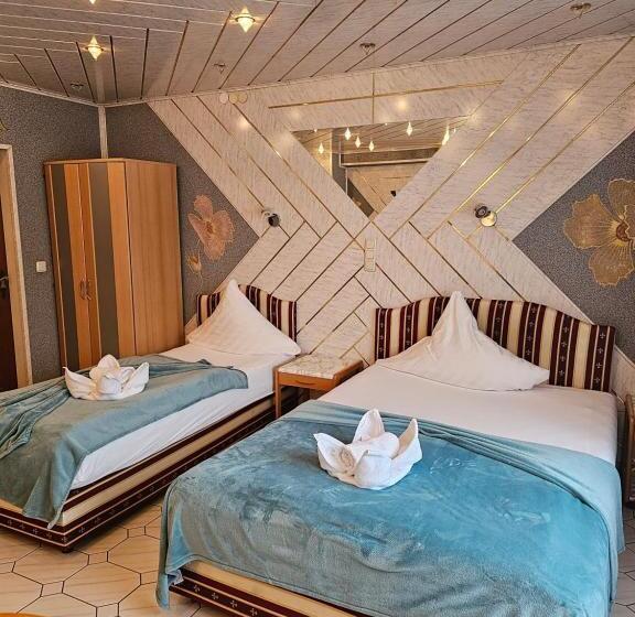 スタンダードルーム, Tenne