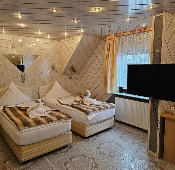 スタンダードルーム, Tenne